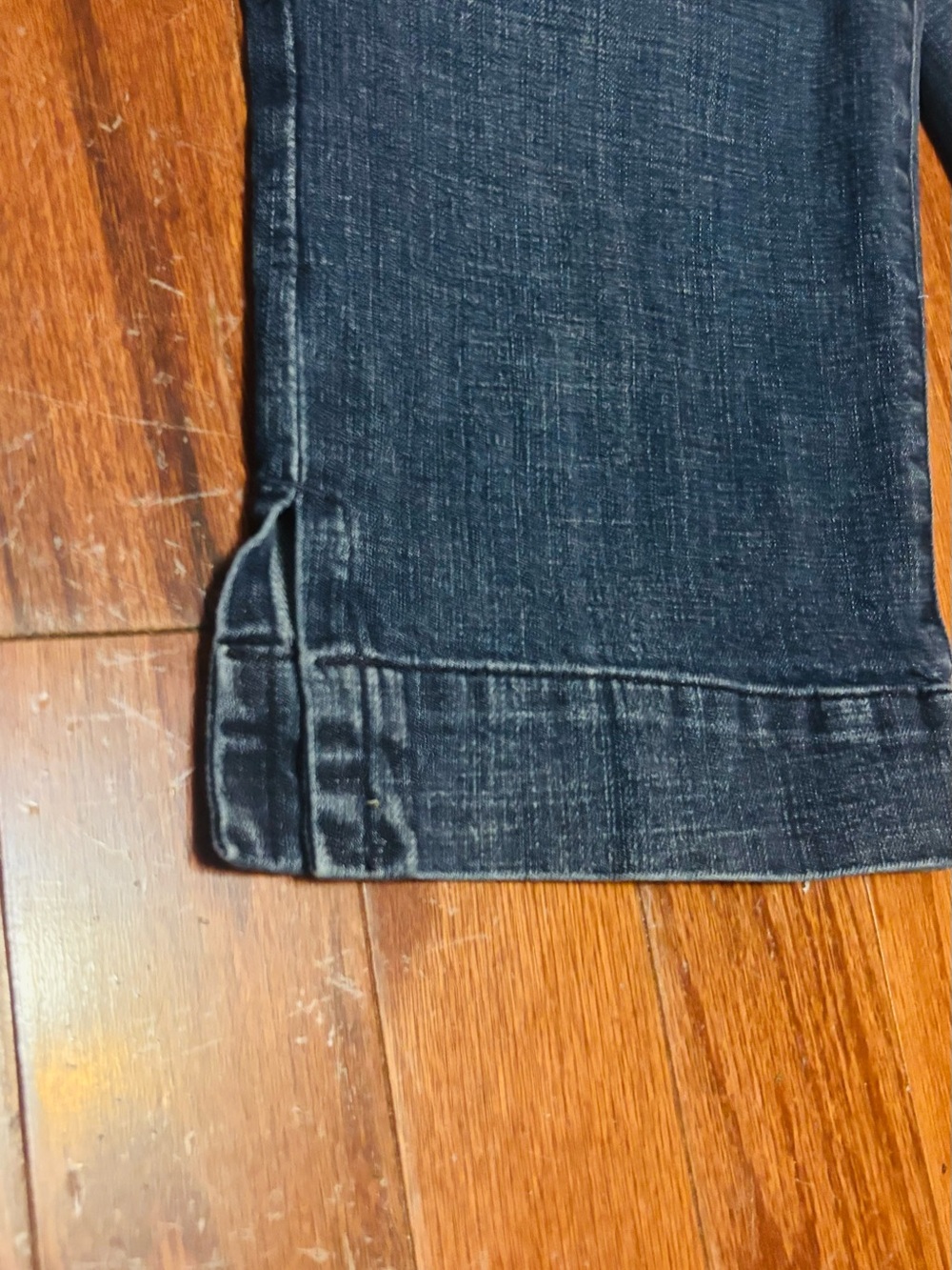 Old Navy Bermuda Denim Shorts EUC Size 4 EUC - Picture 7 of 7